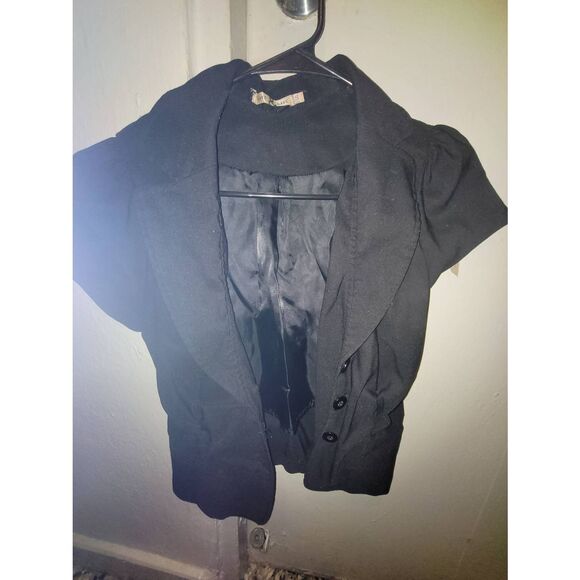 Priced for all these great material tops - Picture 6 of 16